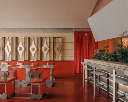 On Site, On Track: A Café in Motion